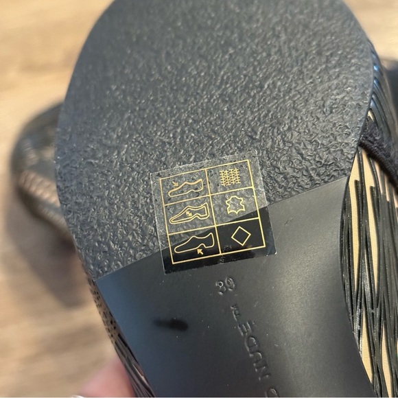 United Nude Black & Nude Heel Bootie Size 39/8.5 - Picture 8 of 9